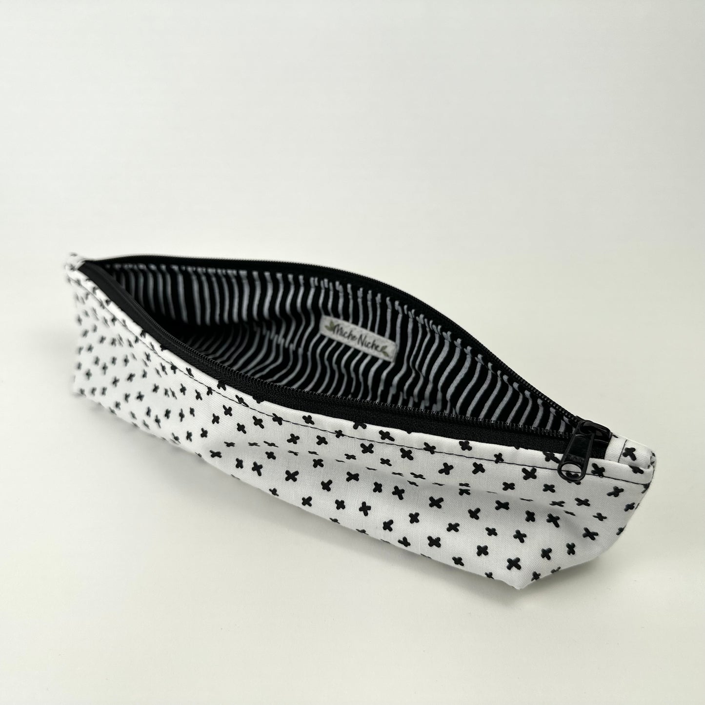 The Perfect Zipper Pouch | X Marks The Spot