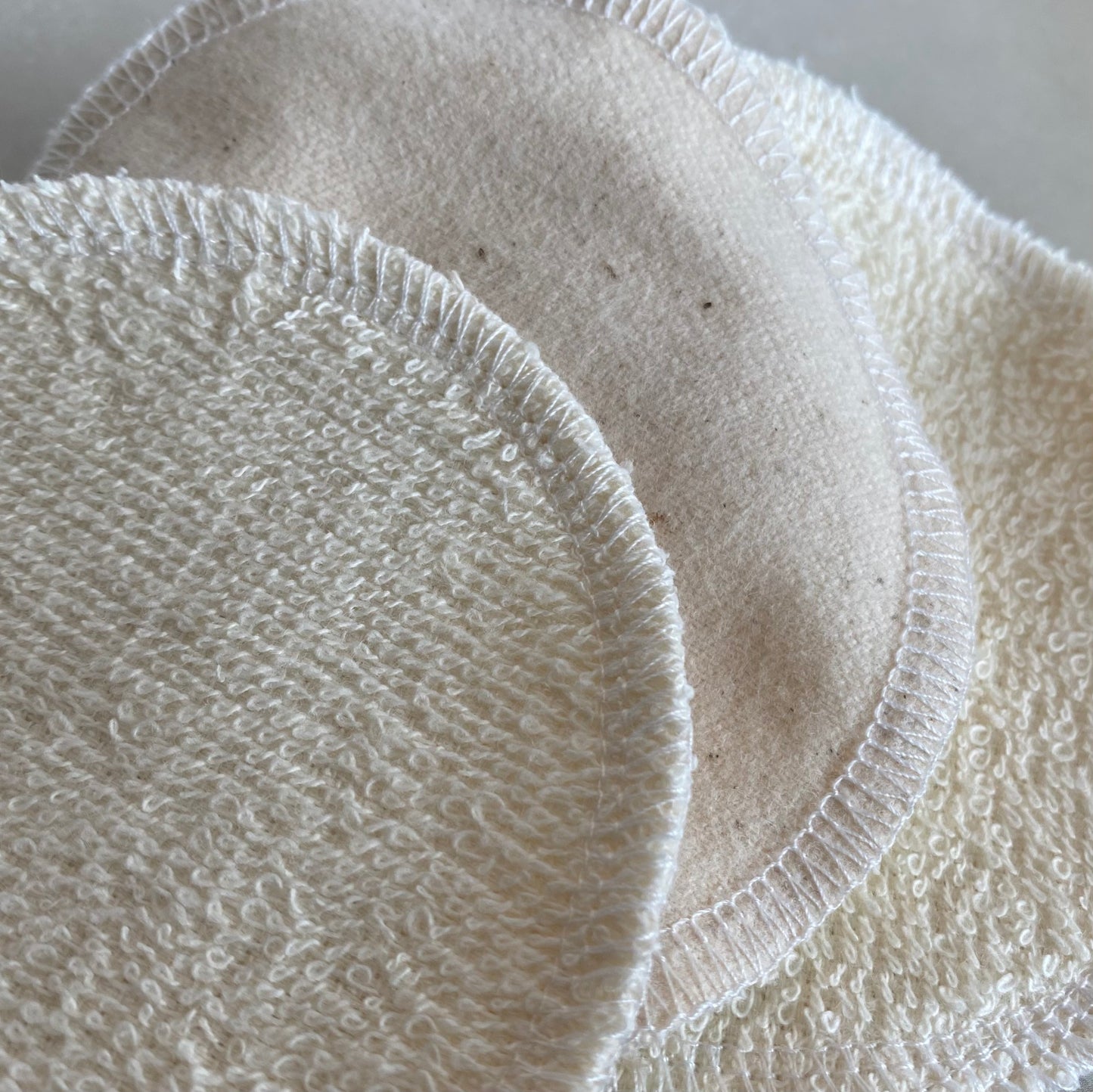 Organic Cotton Reusable Facial Rounds with Washing Bag