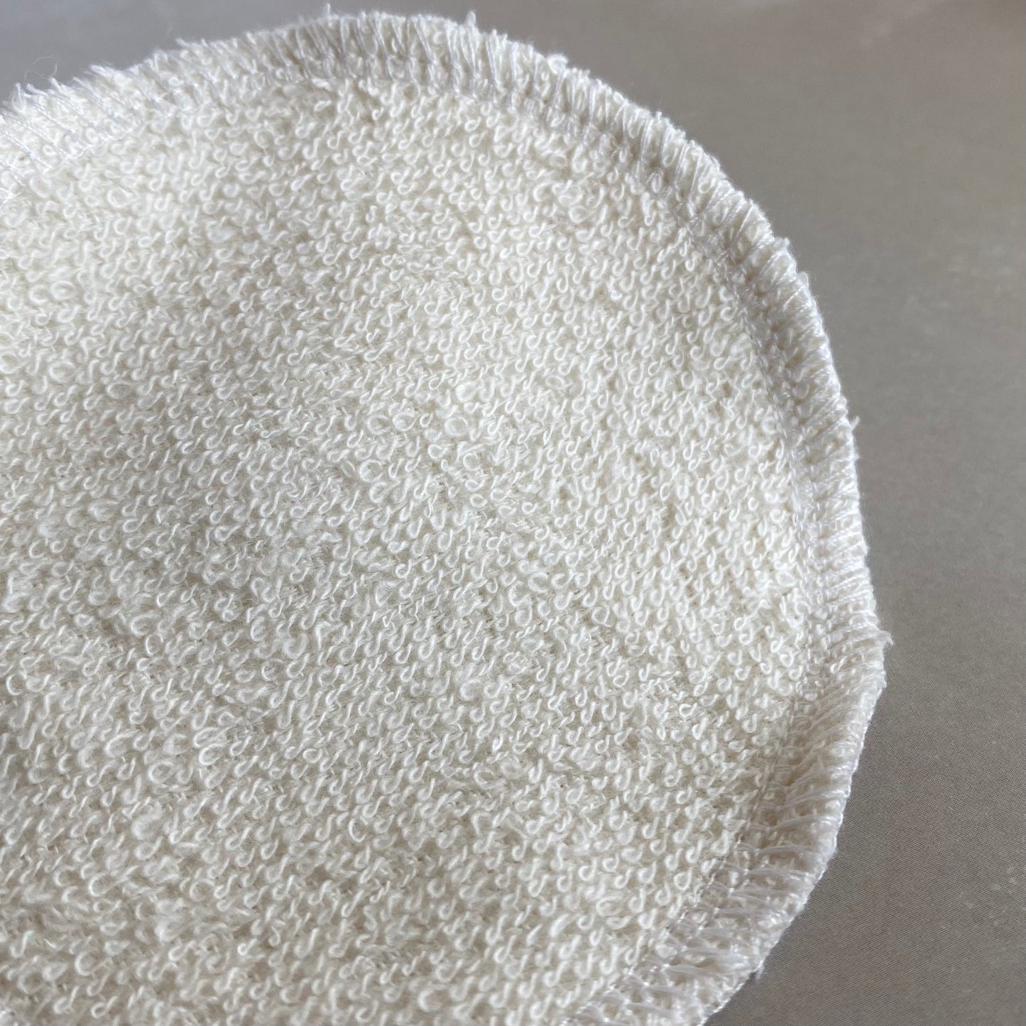 Organic Cotton Reusable Facial Rounds with Washing Bag