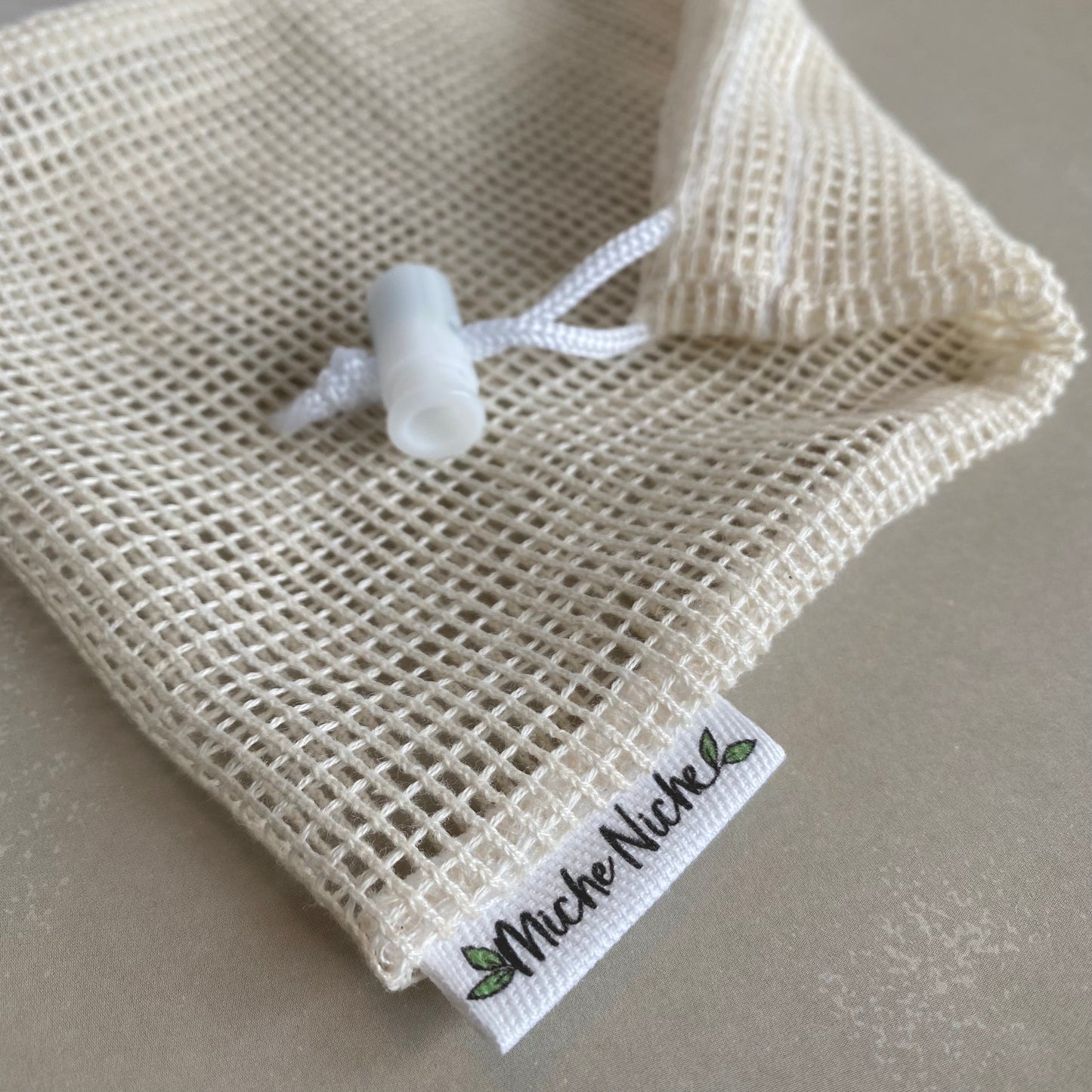 Organic Cotton Reusable Facial Rounds with Washing Bag